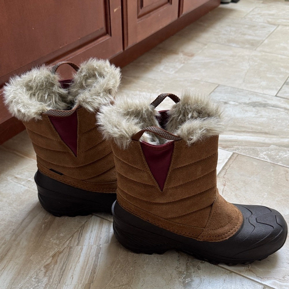 The North Face Tan Winter Boots with Fur Trim